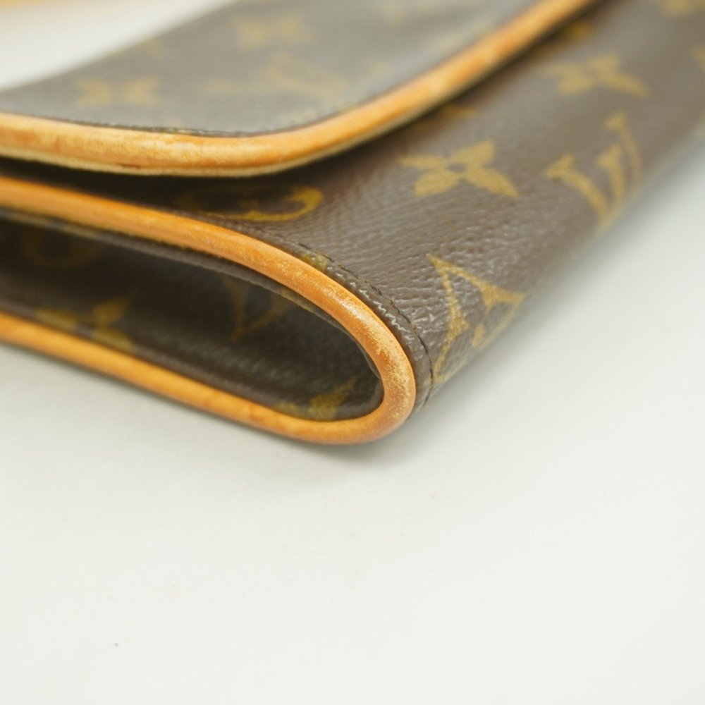 LOUIS VUITTON Brown Monogram Shoulder Bag - Picture 7 of 11